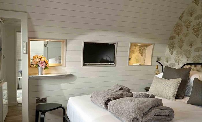 mercury cabin master bedroom